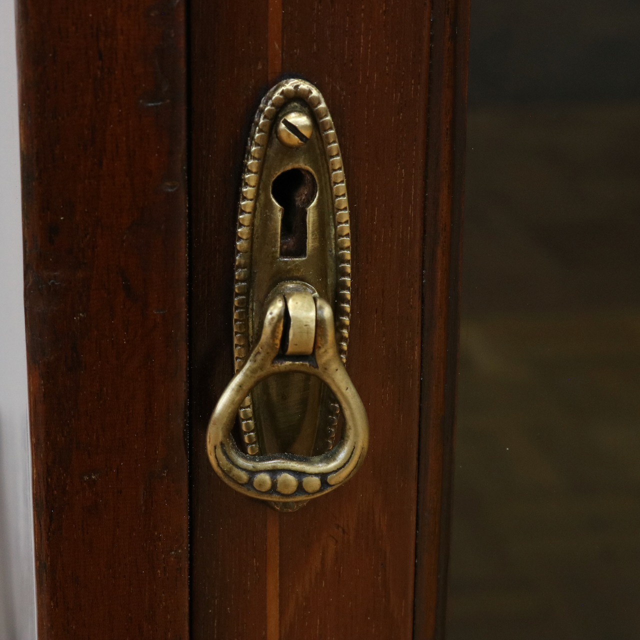 ジュエリーキャビネット