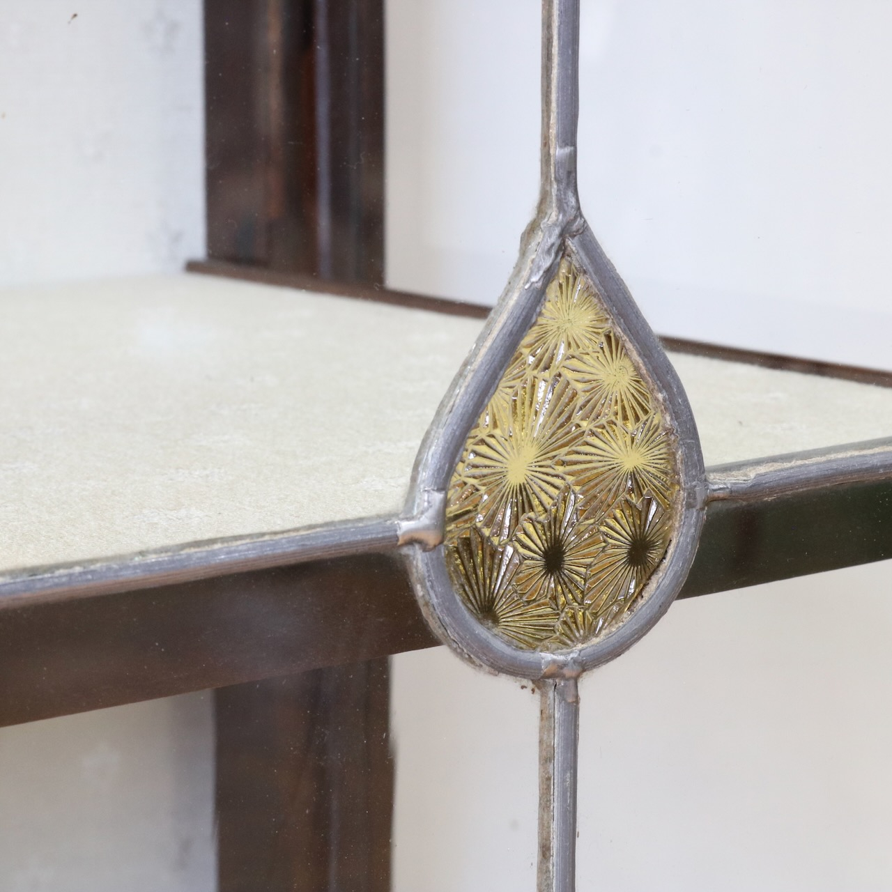 グラスキャビネット