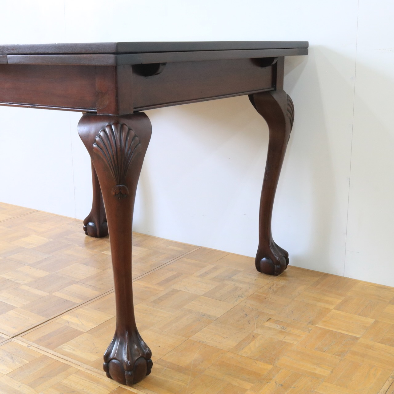 ドローリーフテーブル