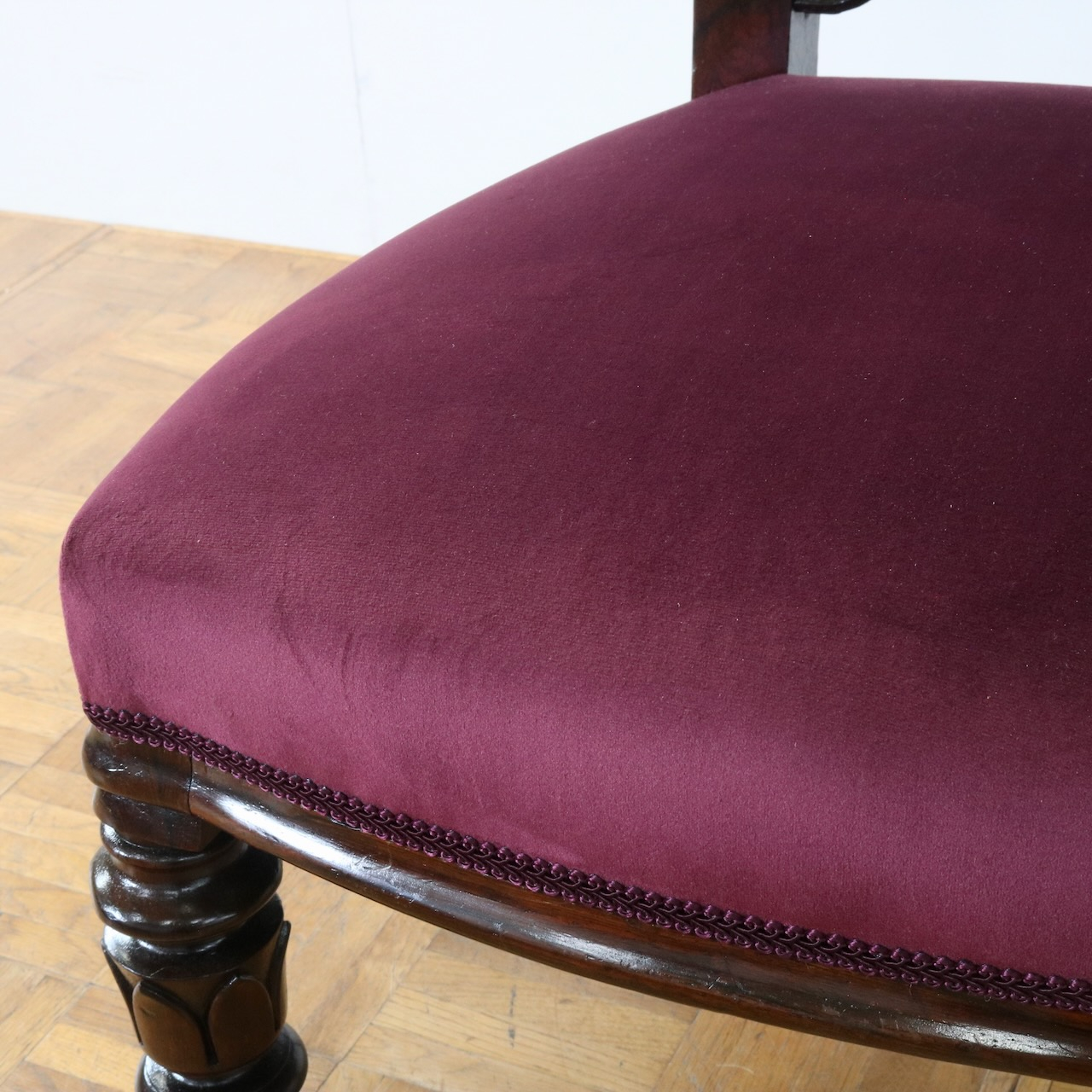 ナーシングチェアー