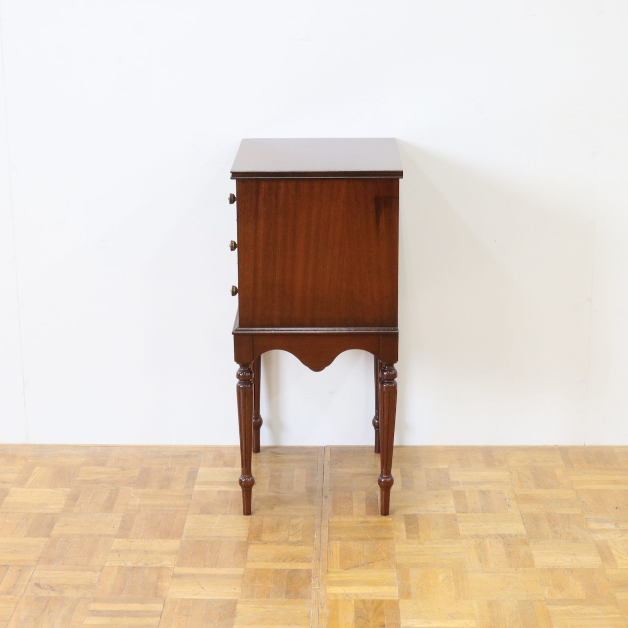 チェストオブドロワーズ