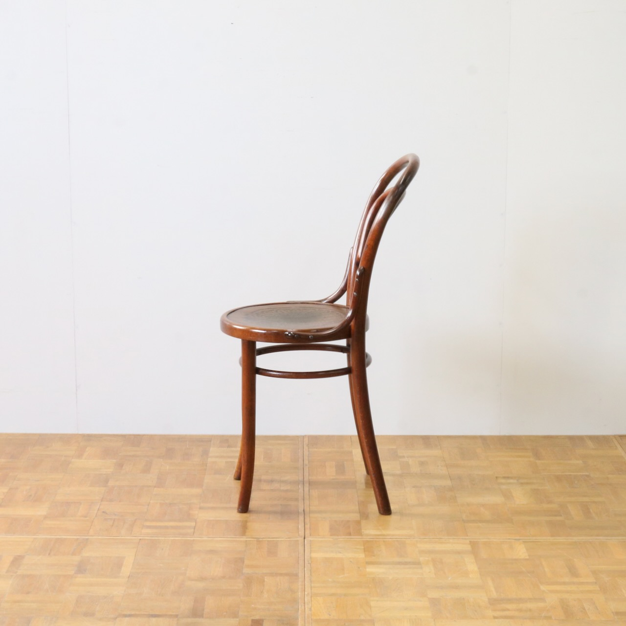 ベントウッドチェアー