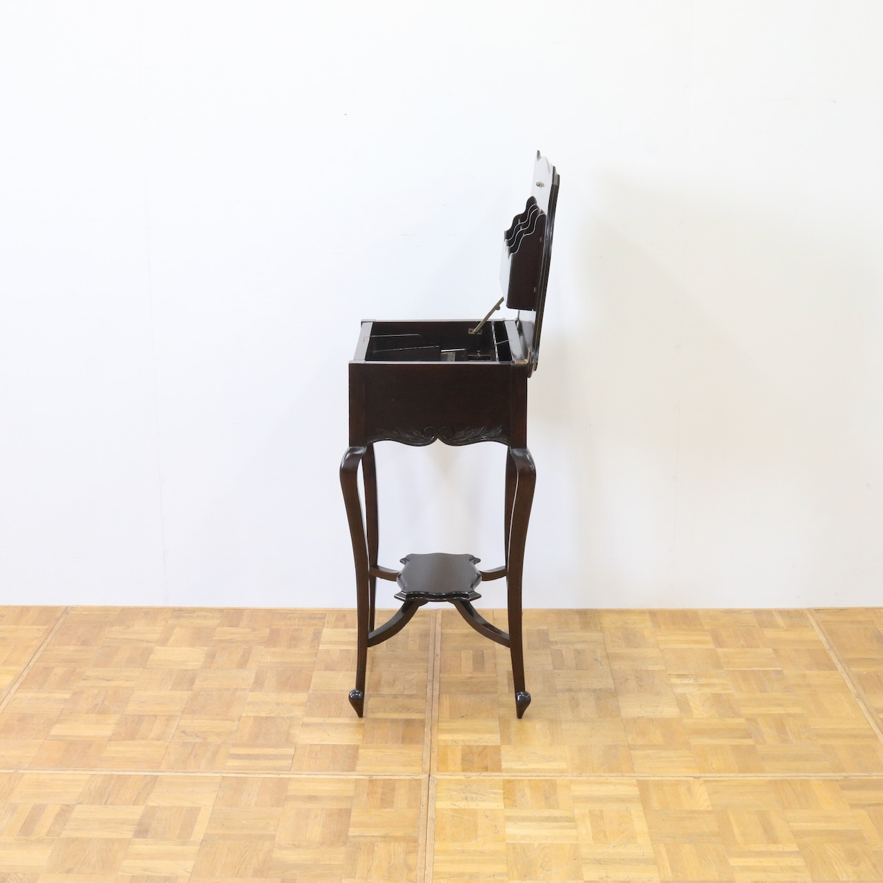 ライティングデスク