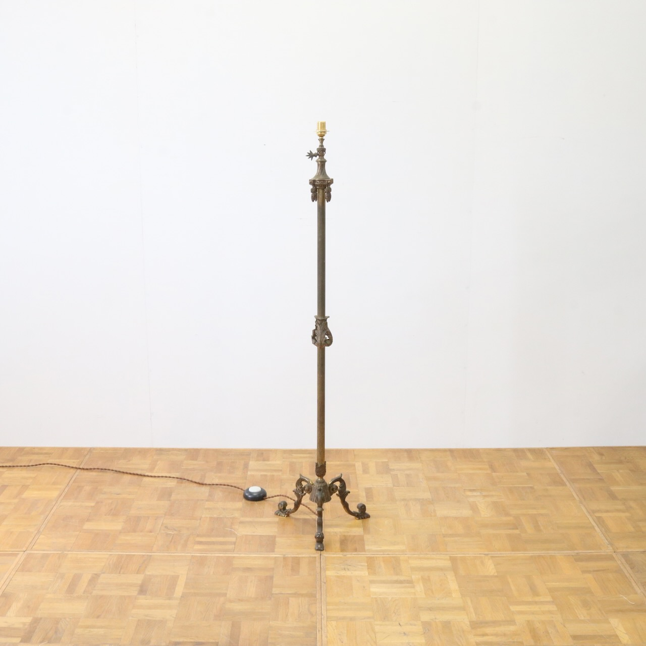 フロアスタンド