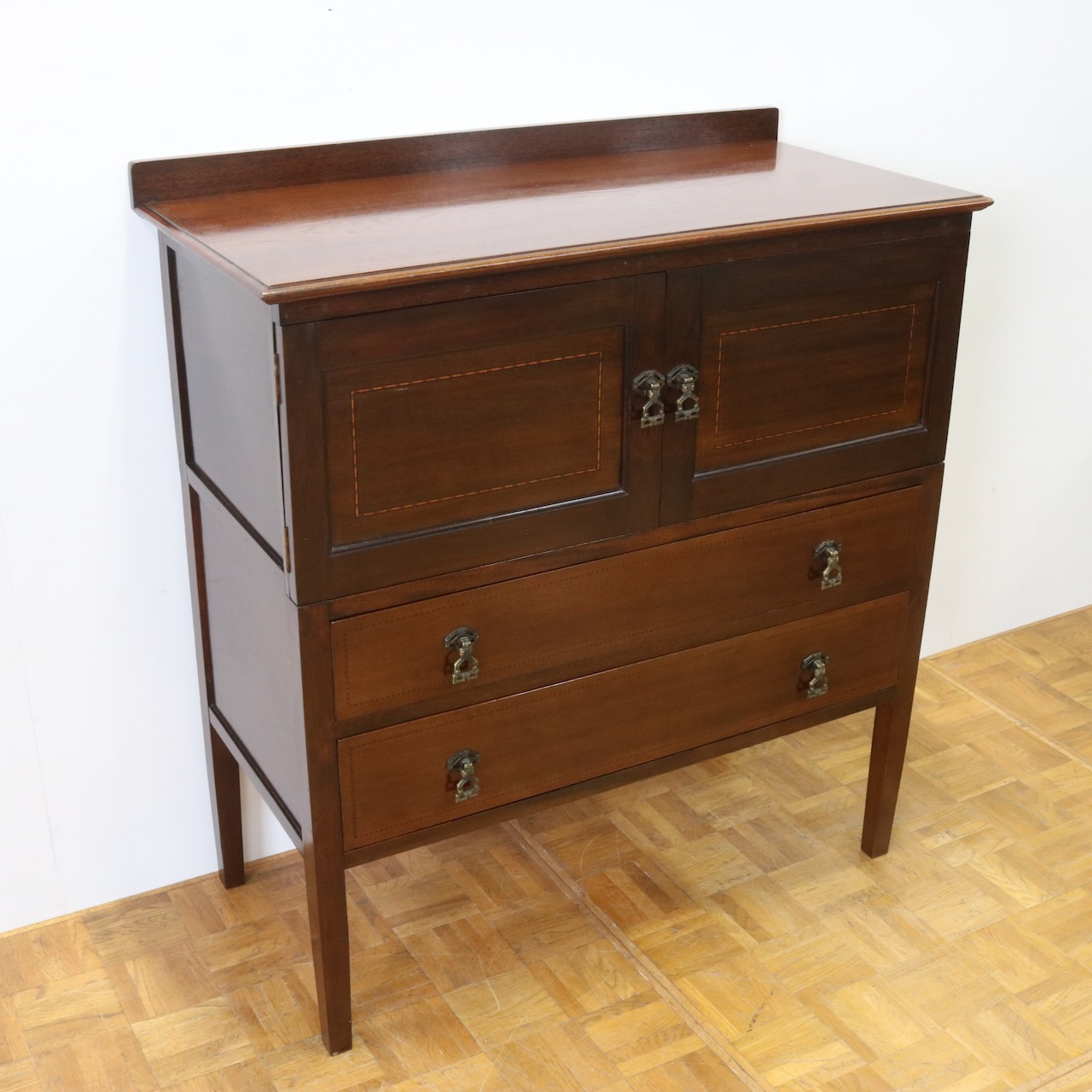 カップボードチェスト