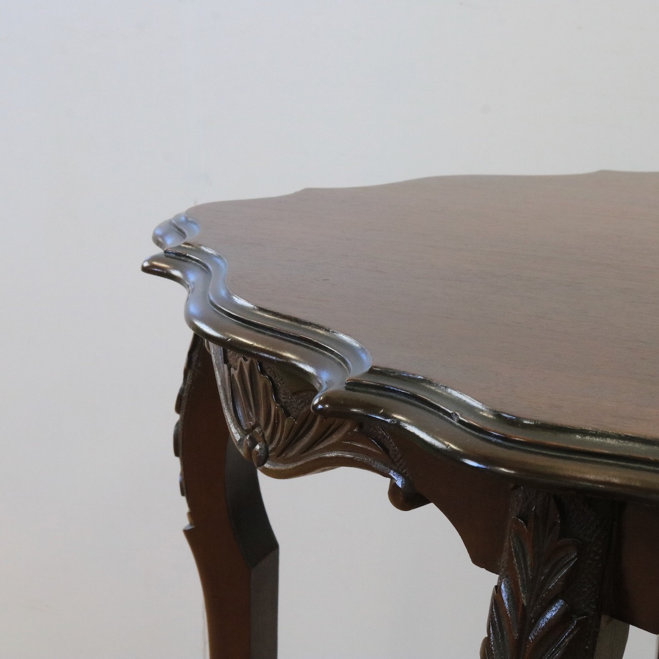 ティーテーブル