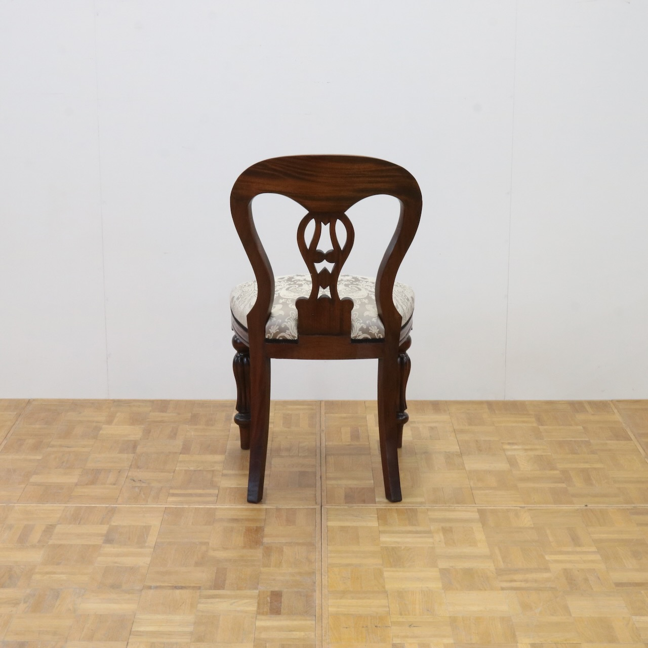 サイドチェアー