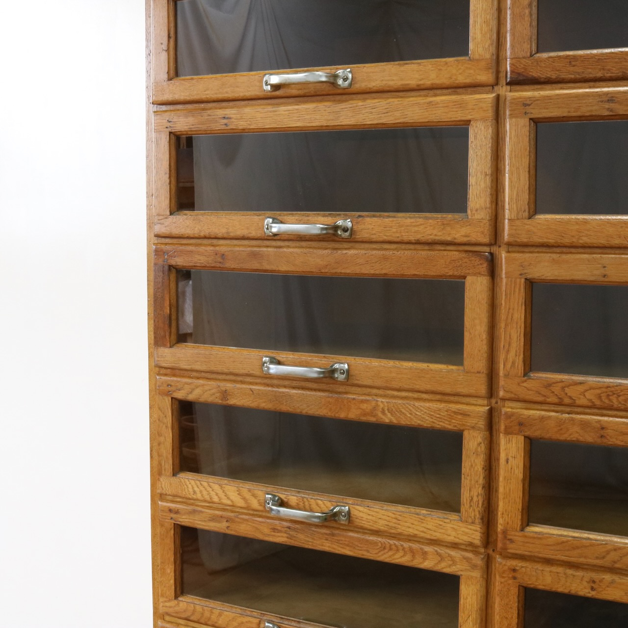 シャツキャビネット