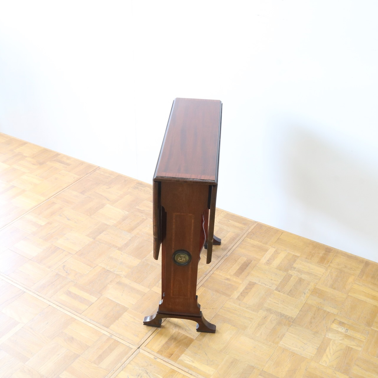 ゲートレッグテーブル