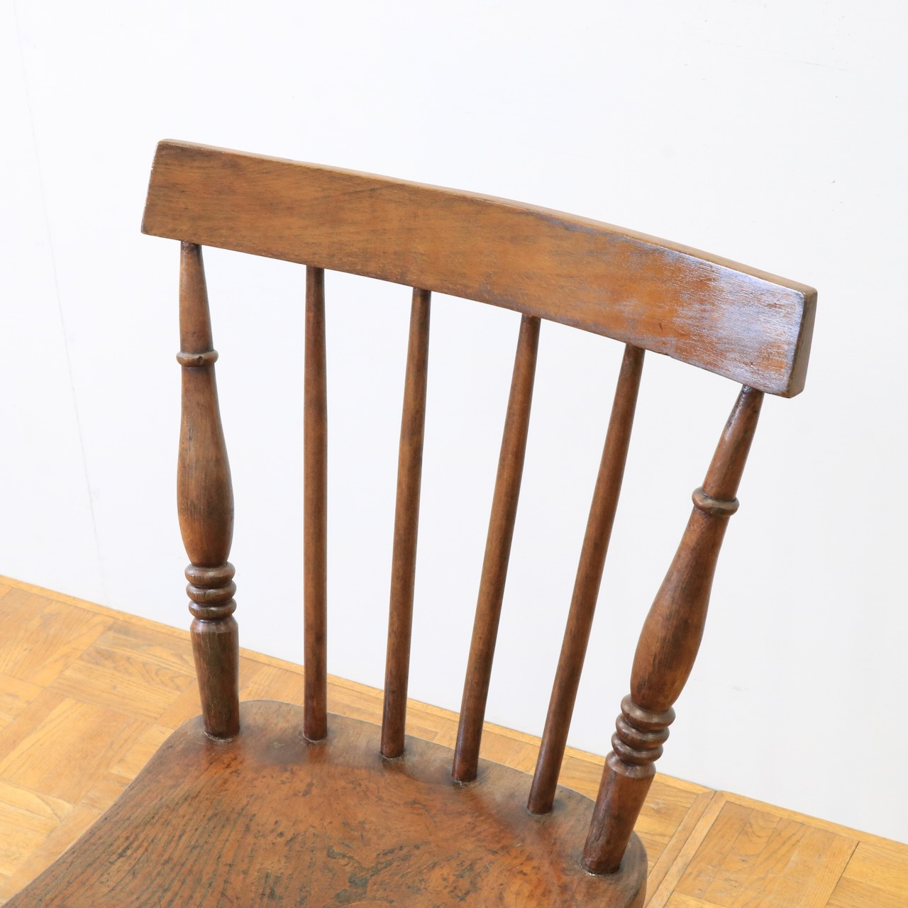 キッチンチェアー