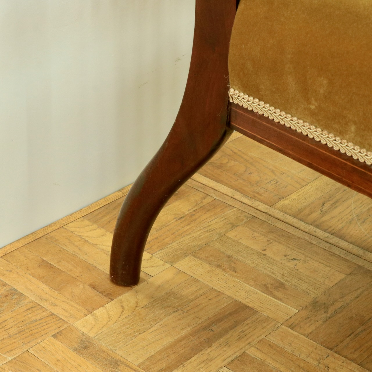 アームチェアー