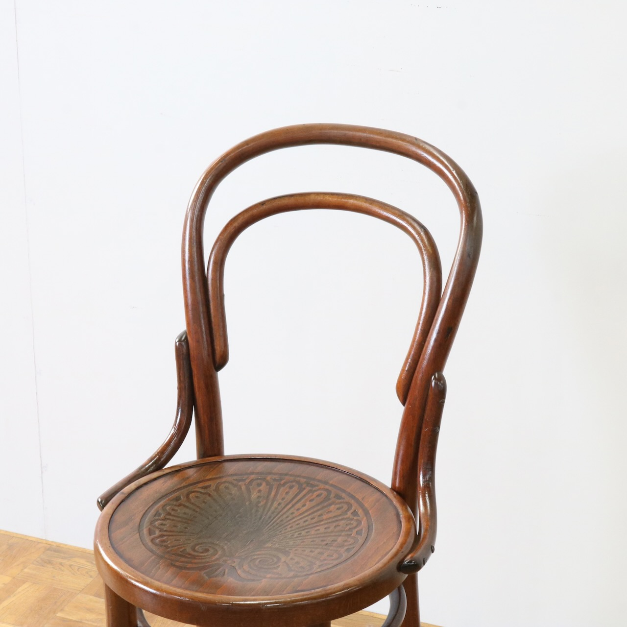 ベントウッドチェアー