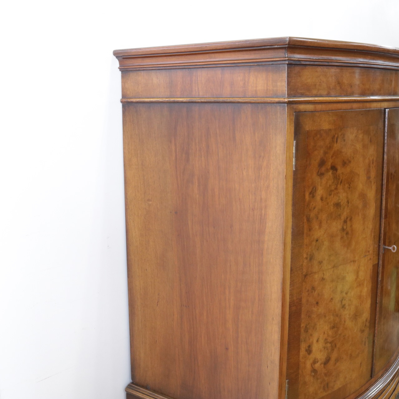 カップボードチェスト