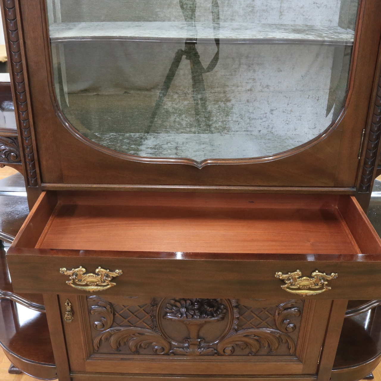 パーラーキャビネット