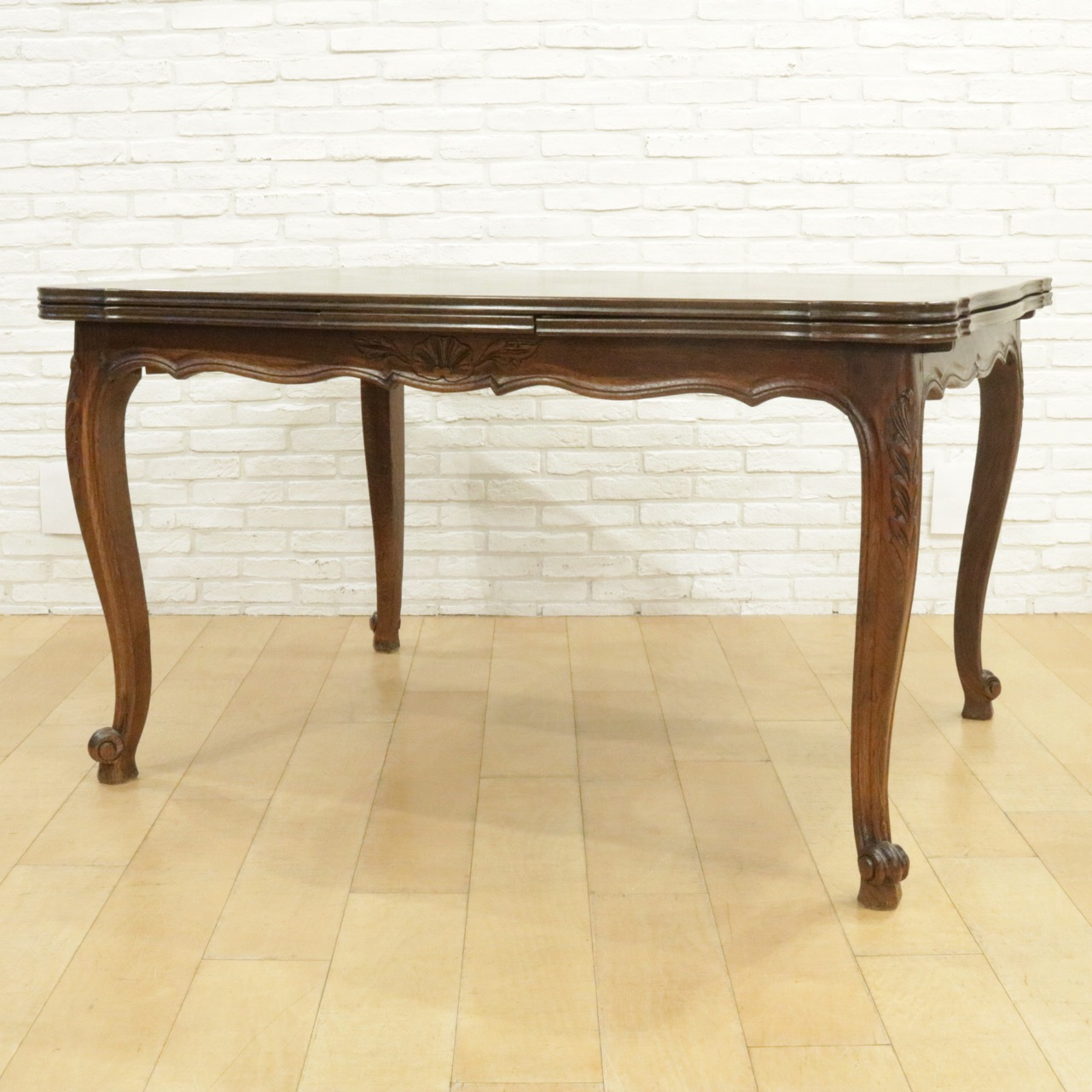 ドローリーフテーブル