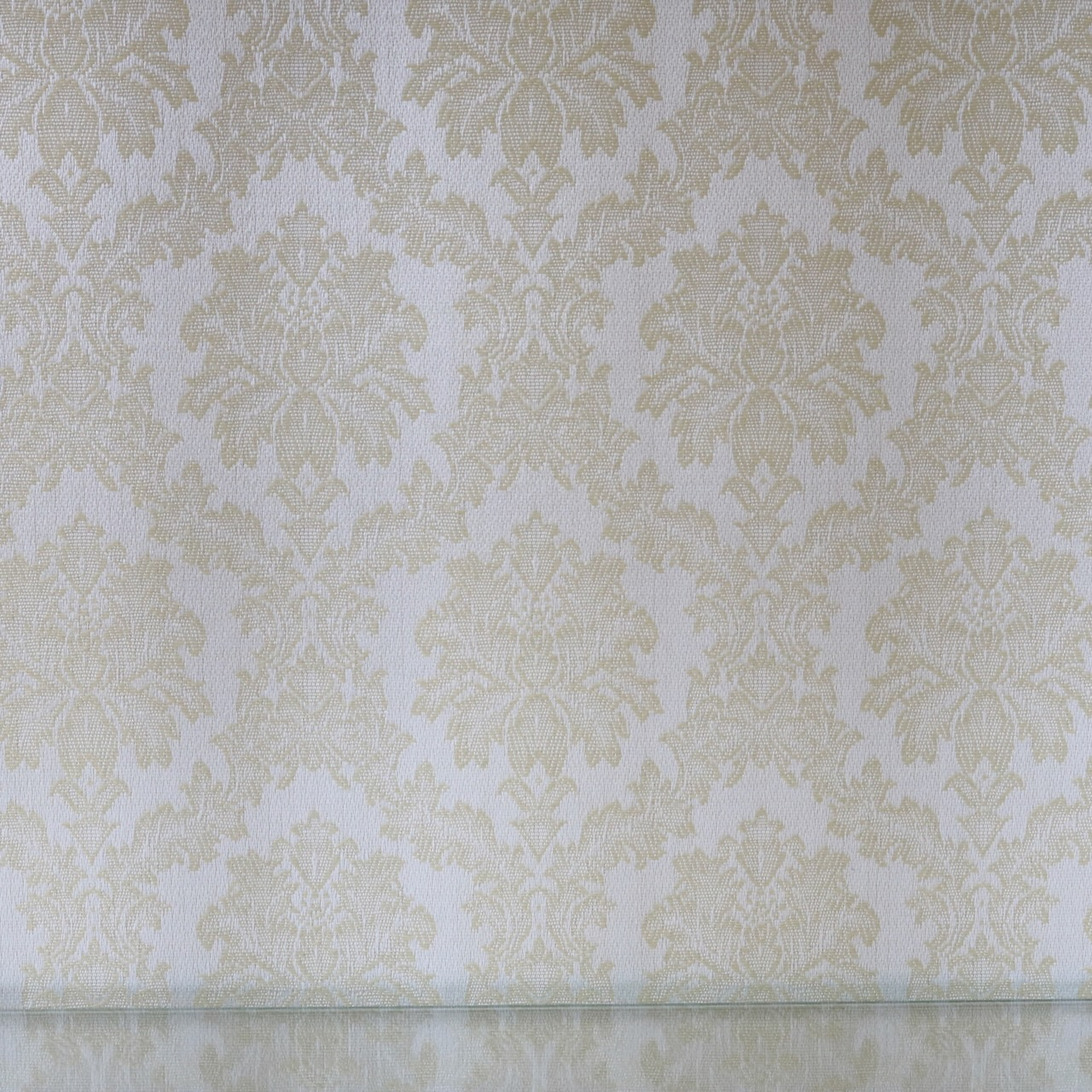 グラスキャビネット