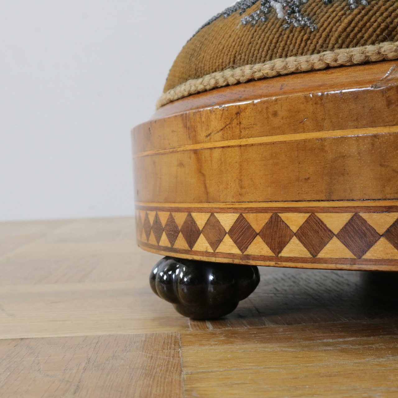 フットスツール