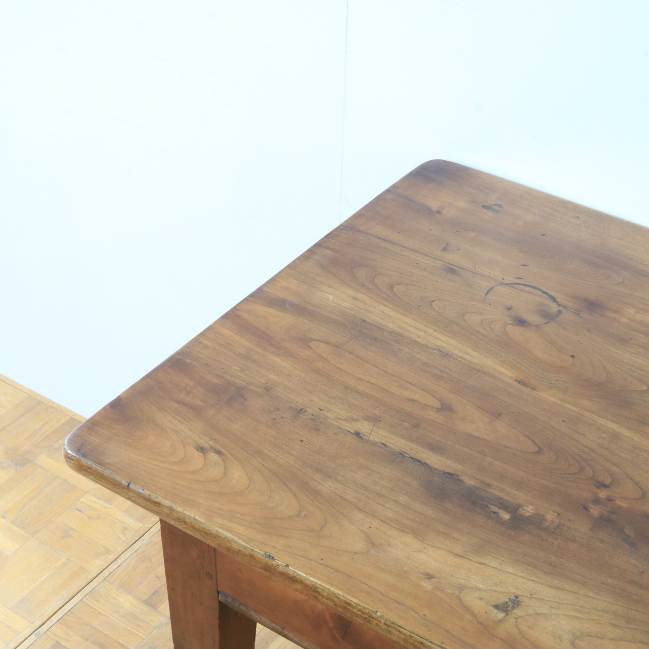 ダイニングテーブル