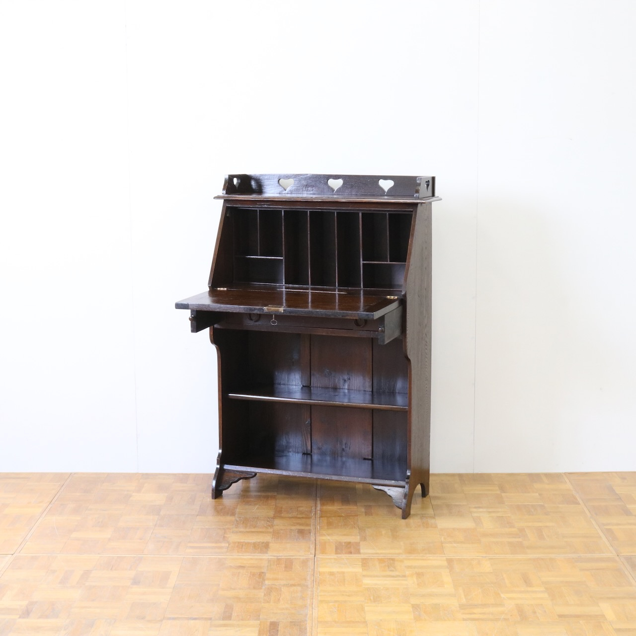 スチューデントビューロー