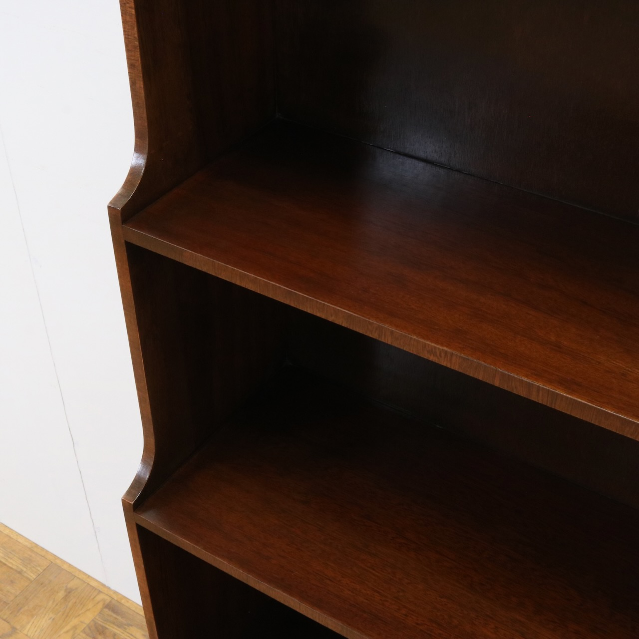 ブックシェルフ