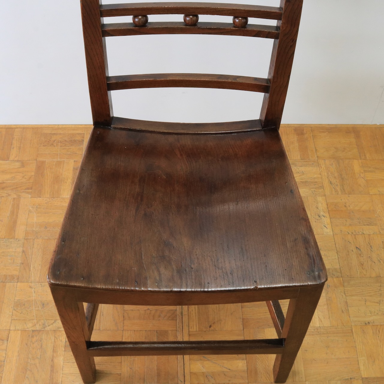 キッチンチェアー