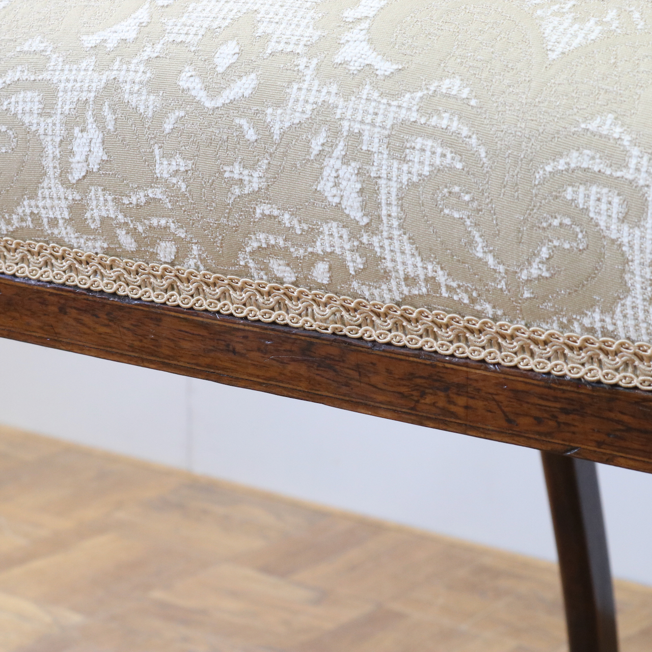 サイドチェアー