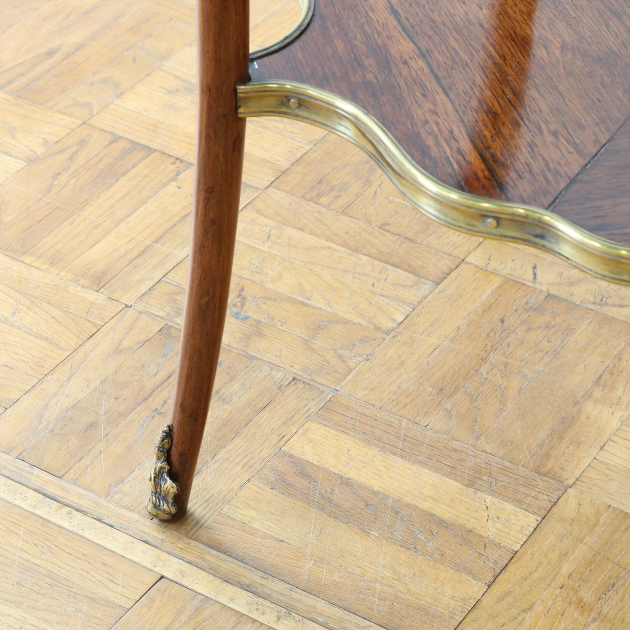 オケージョナルテーブル