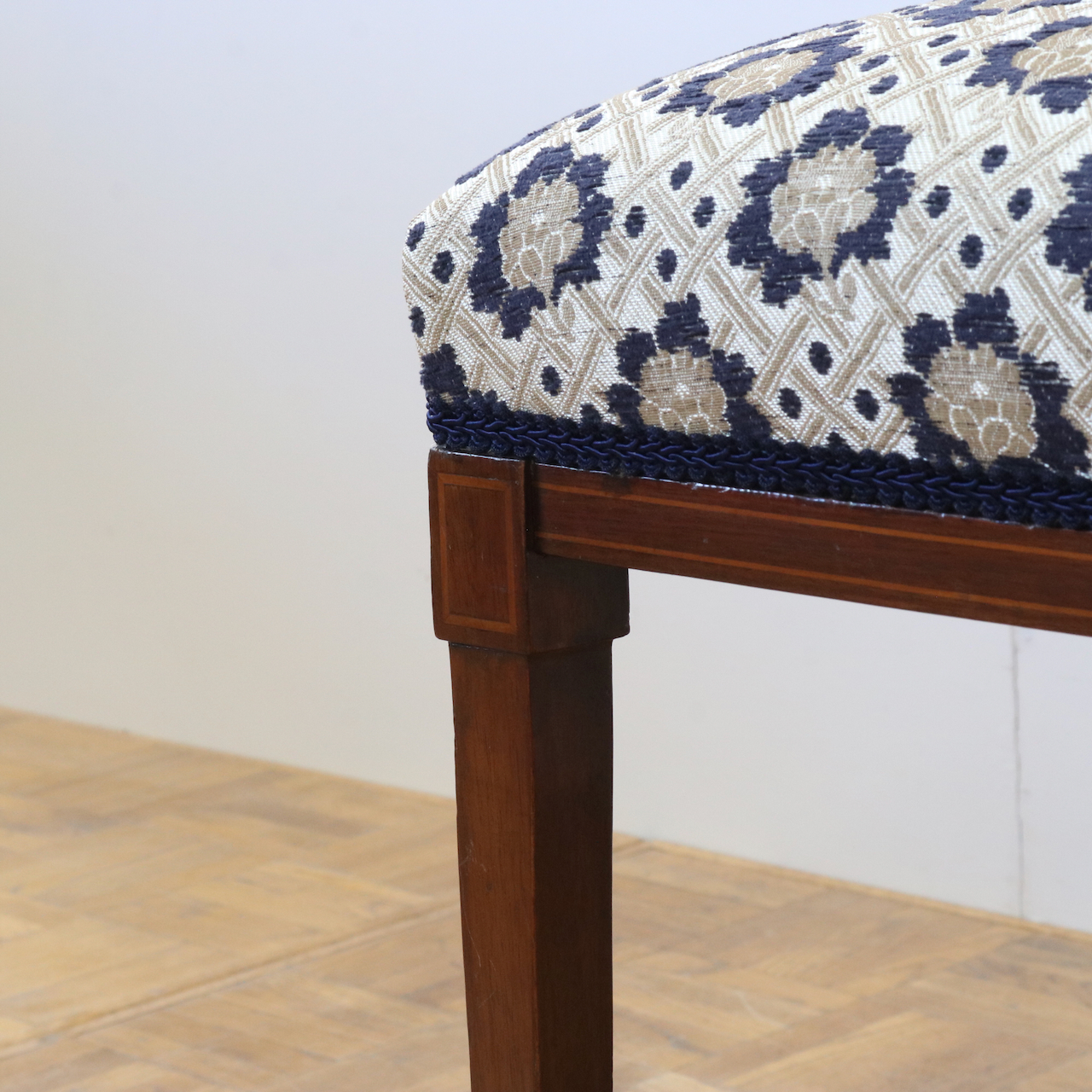 サイドチェアー