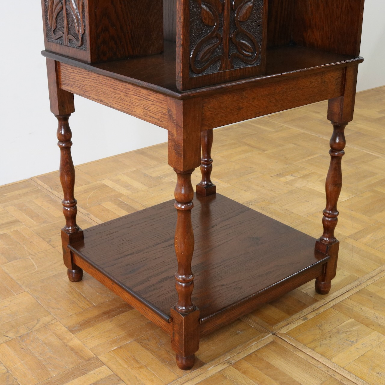 ブックシェルフ