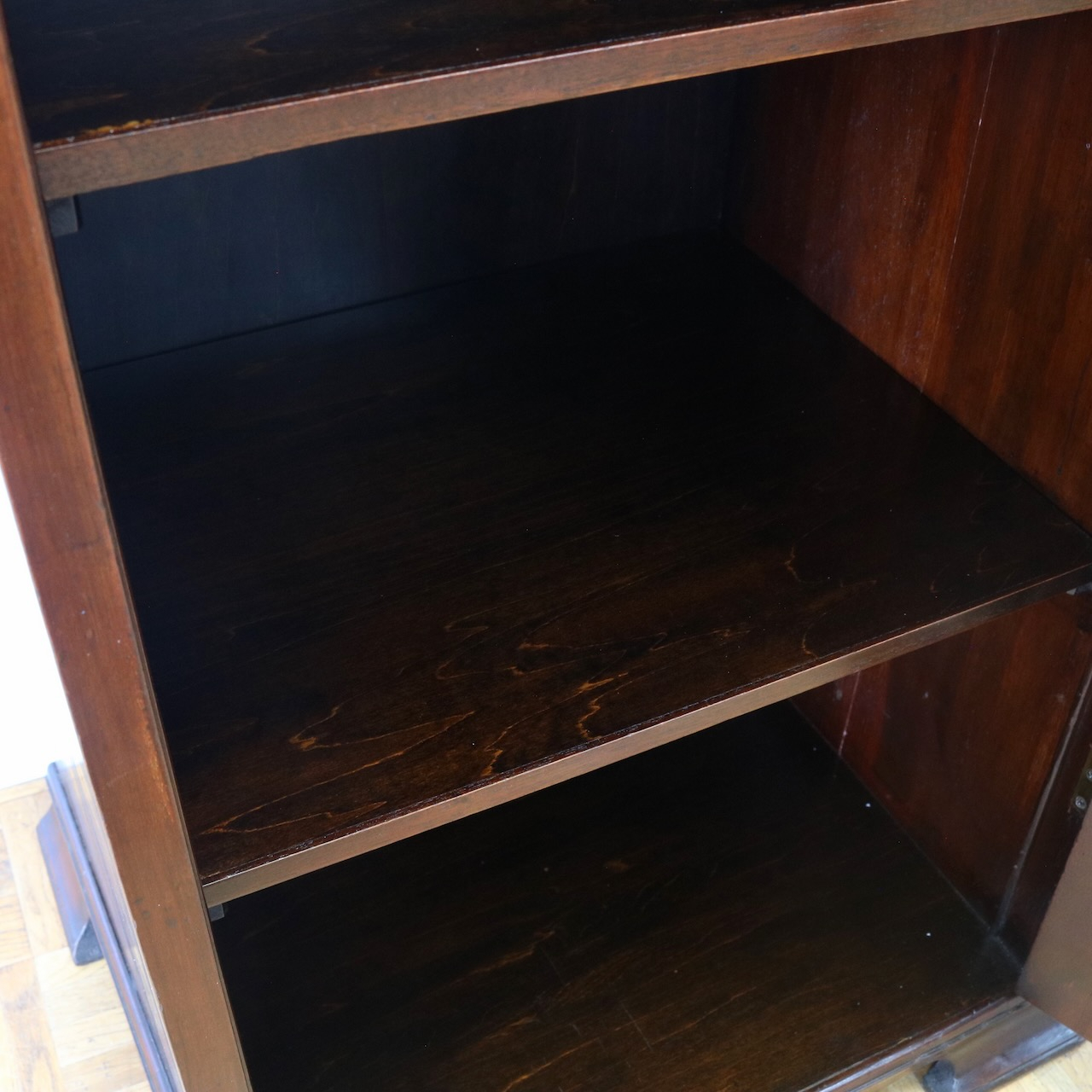 ミュージックキャビネット