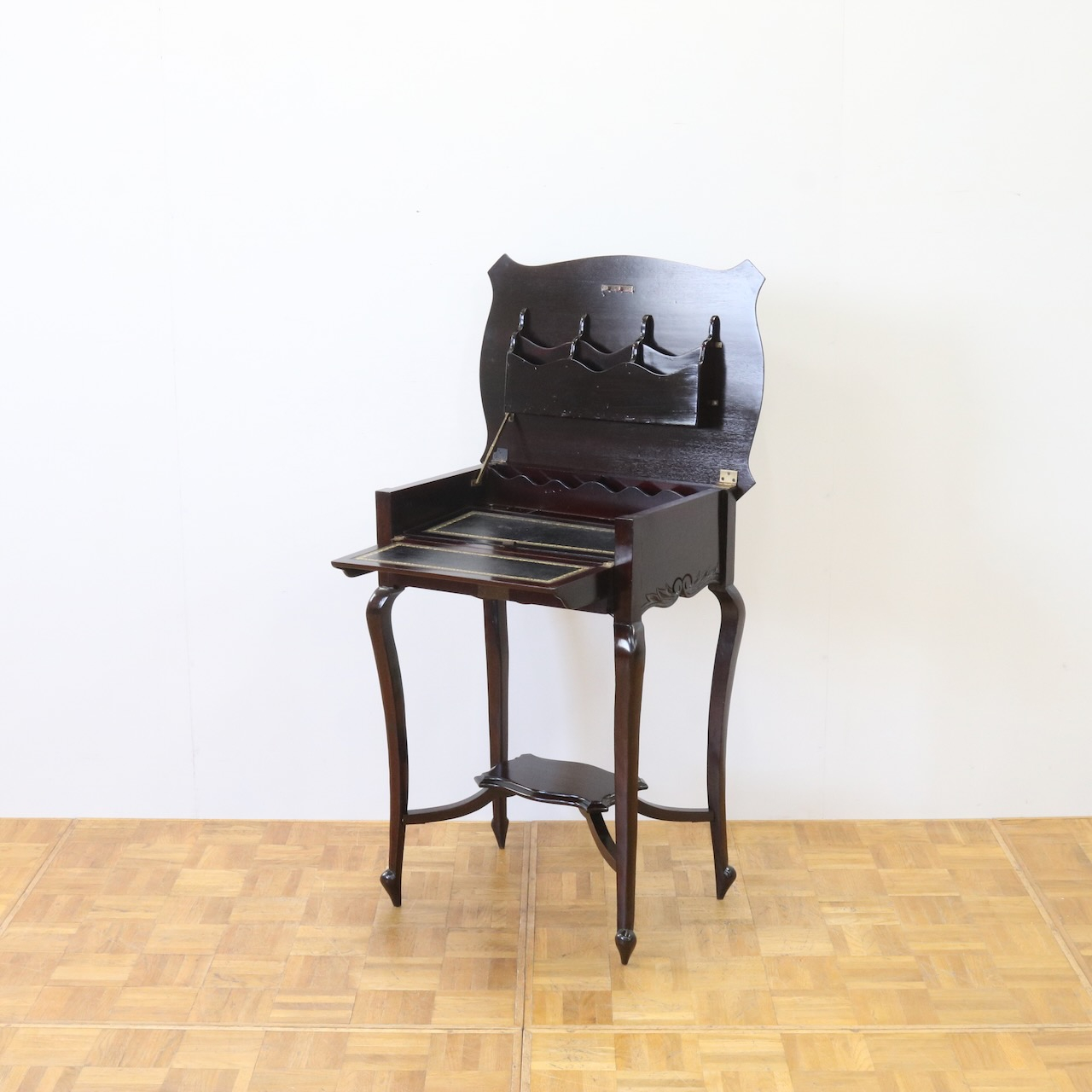 ライティングデスク