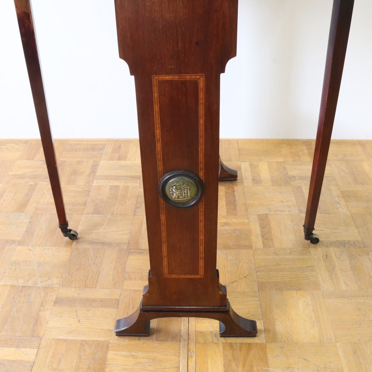 ゲートレッグテーブル