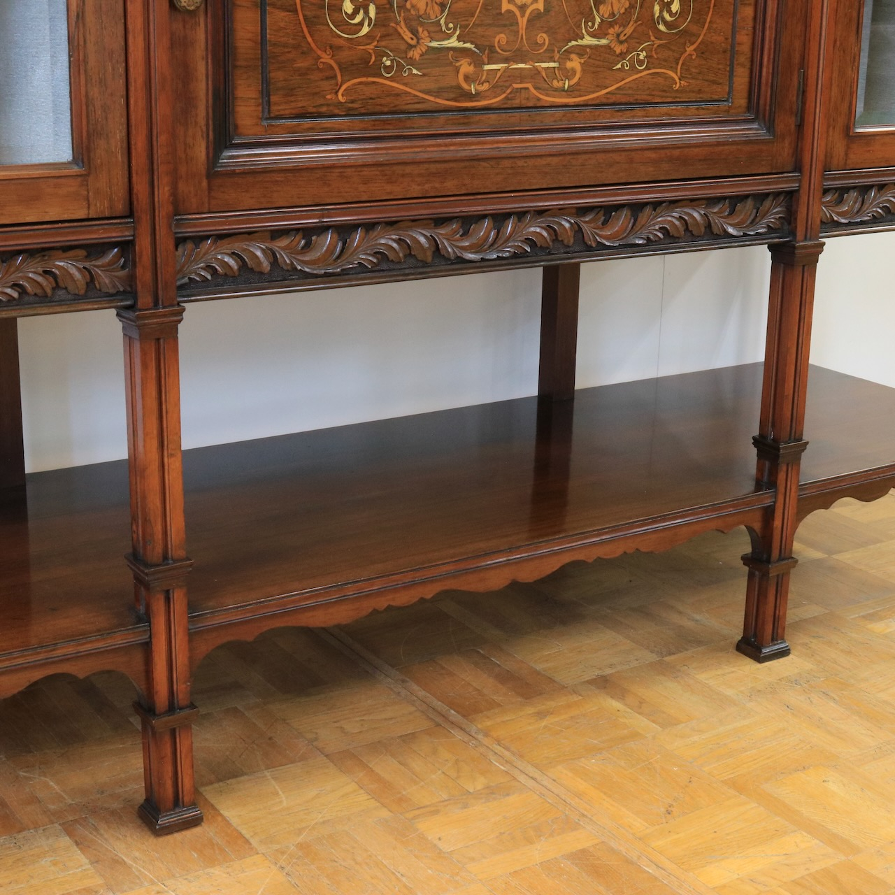 ミラーバックサイドボード