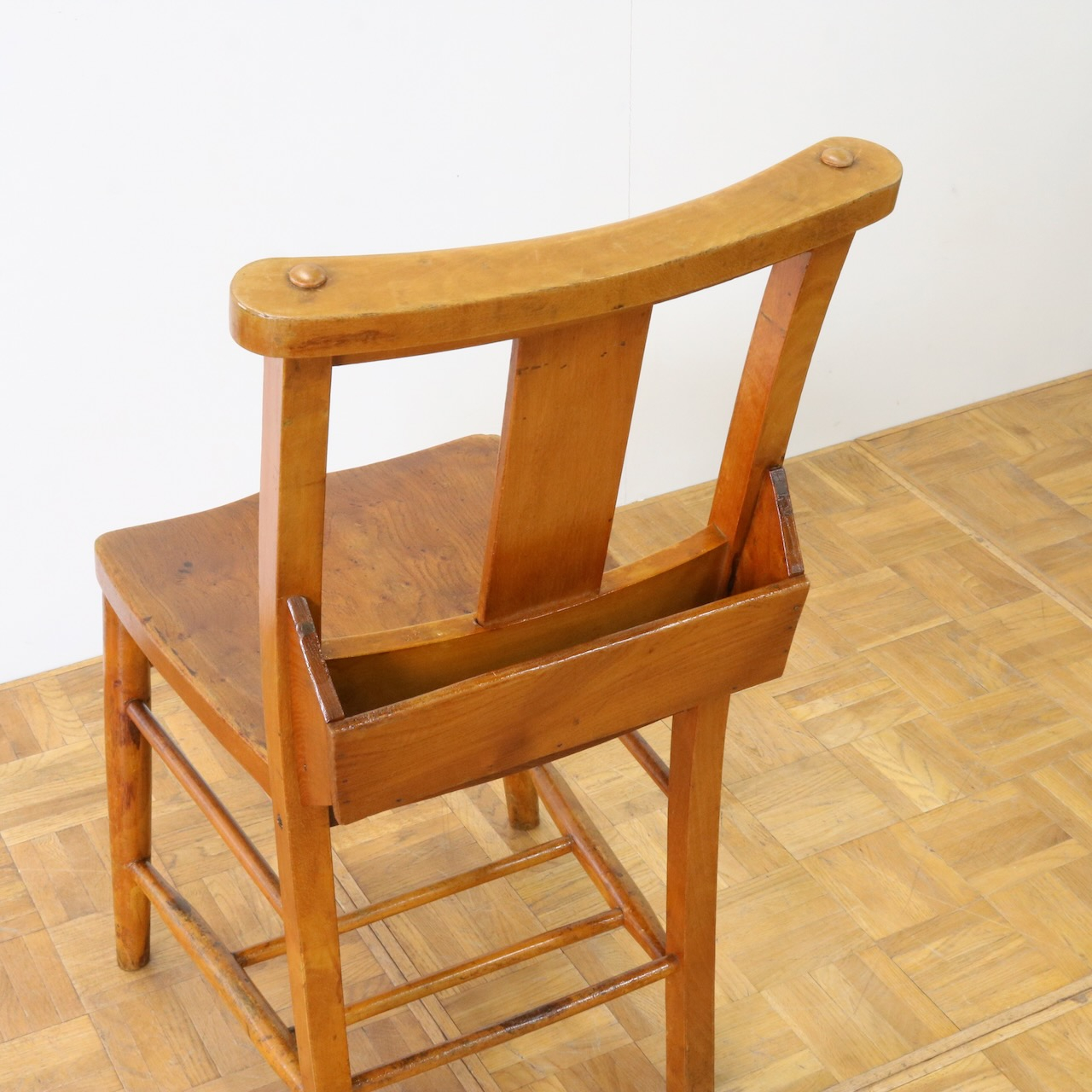 チャペルチェアー