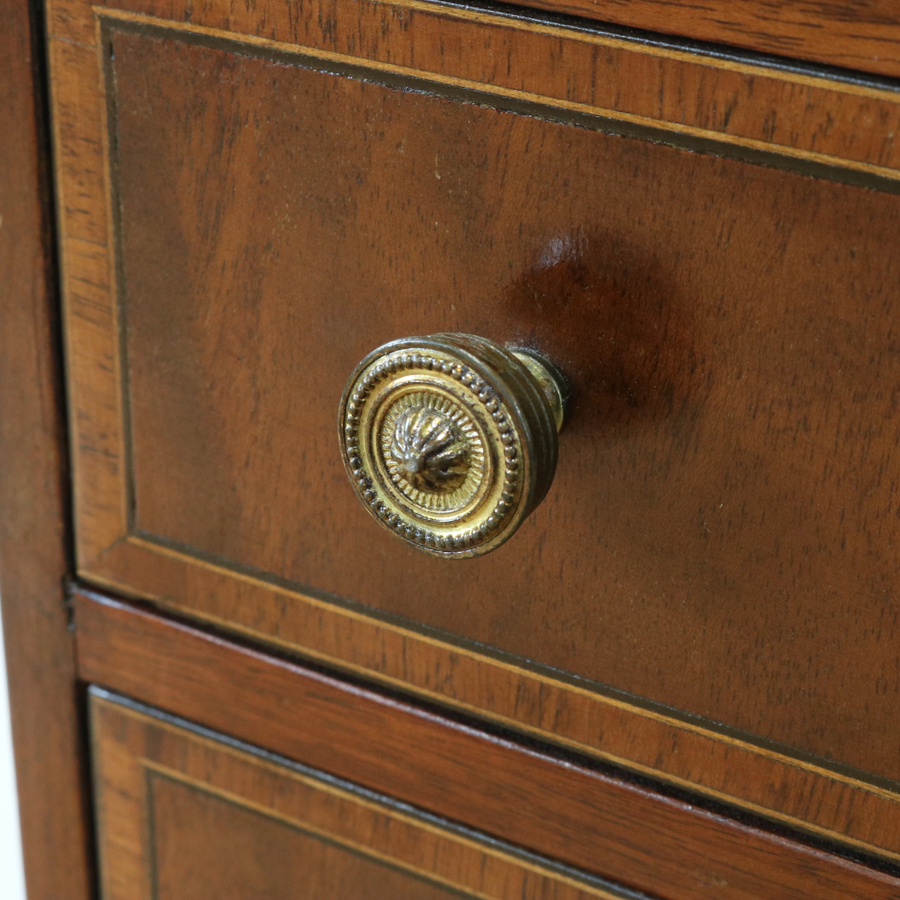 チェストオブドロワーズ