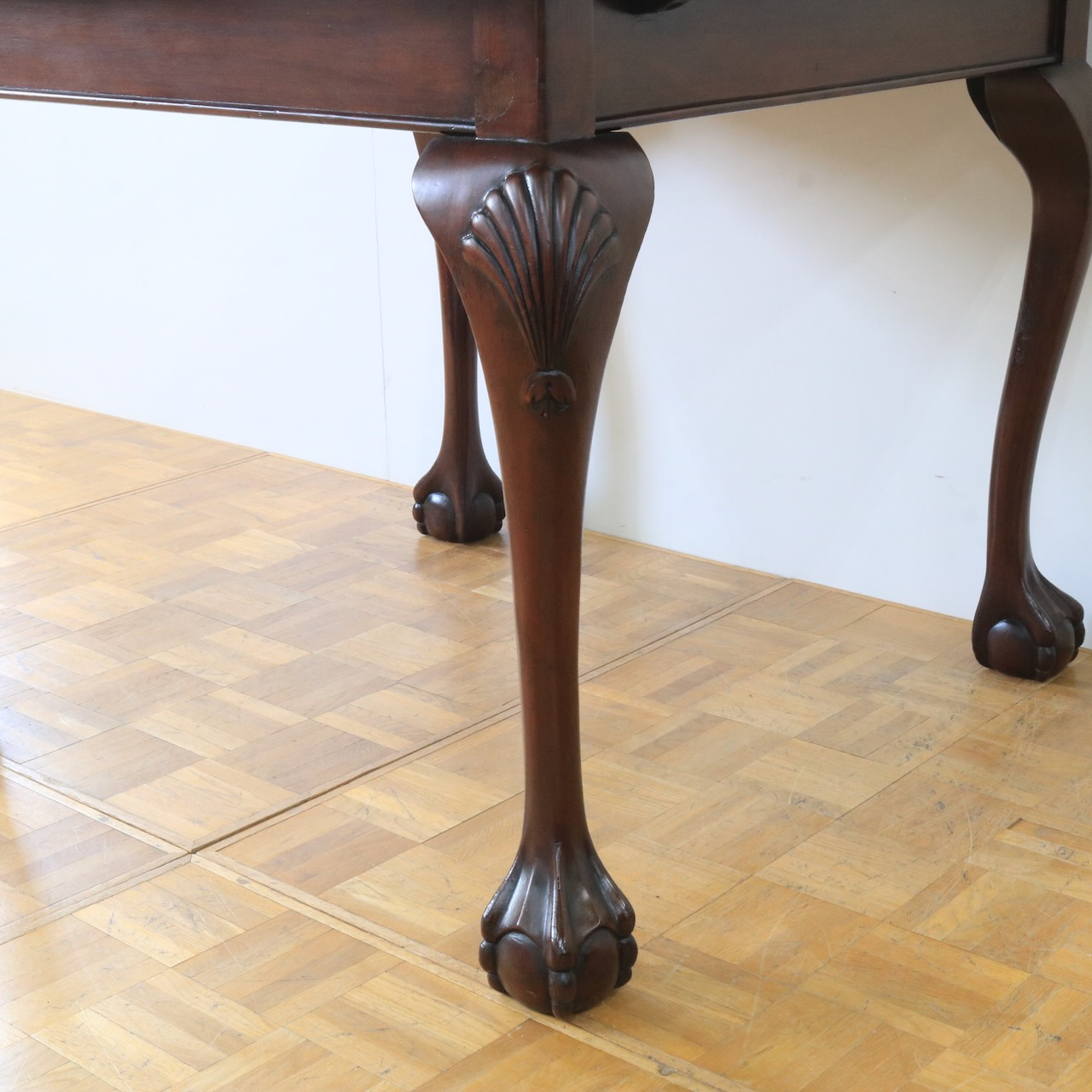 ドローリーフテーブル