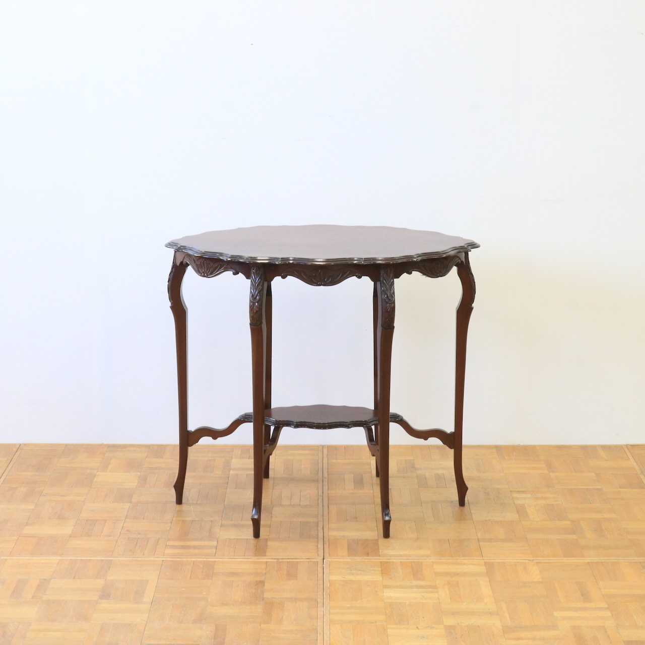 ティーテーブル