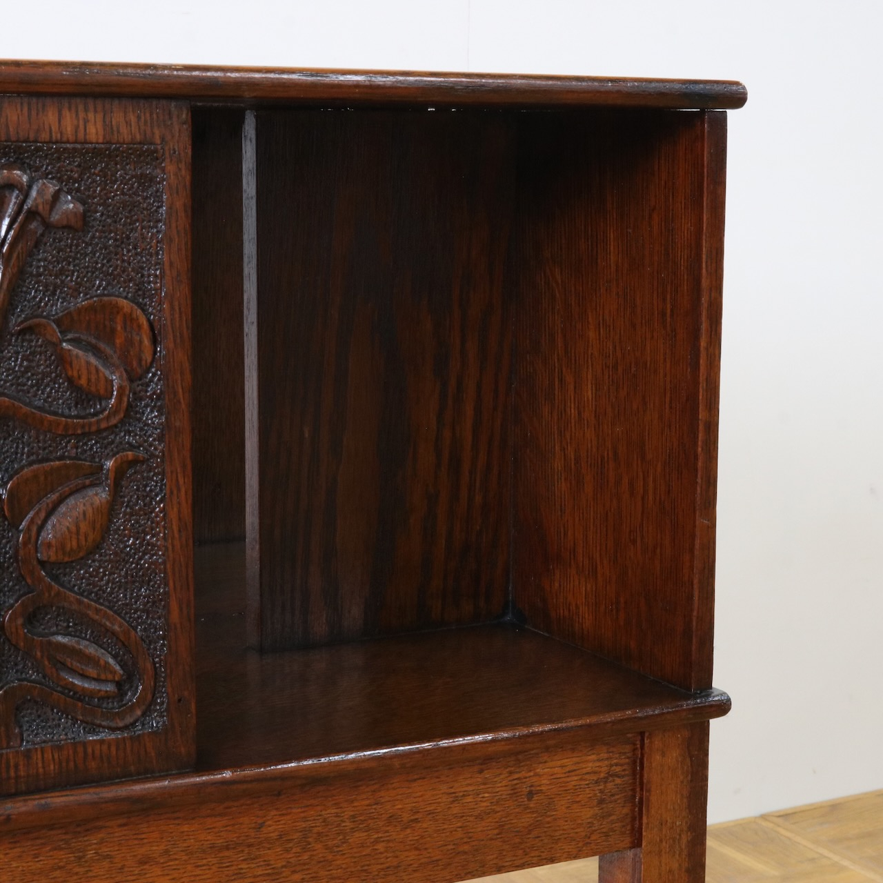 ブックシェルフ