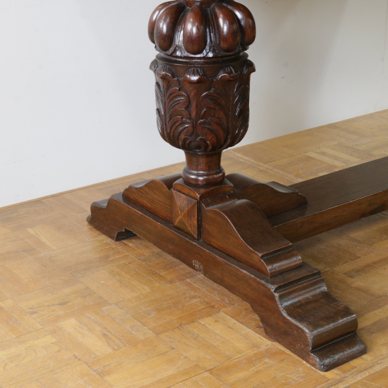 ドローリーフテーブル