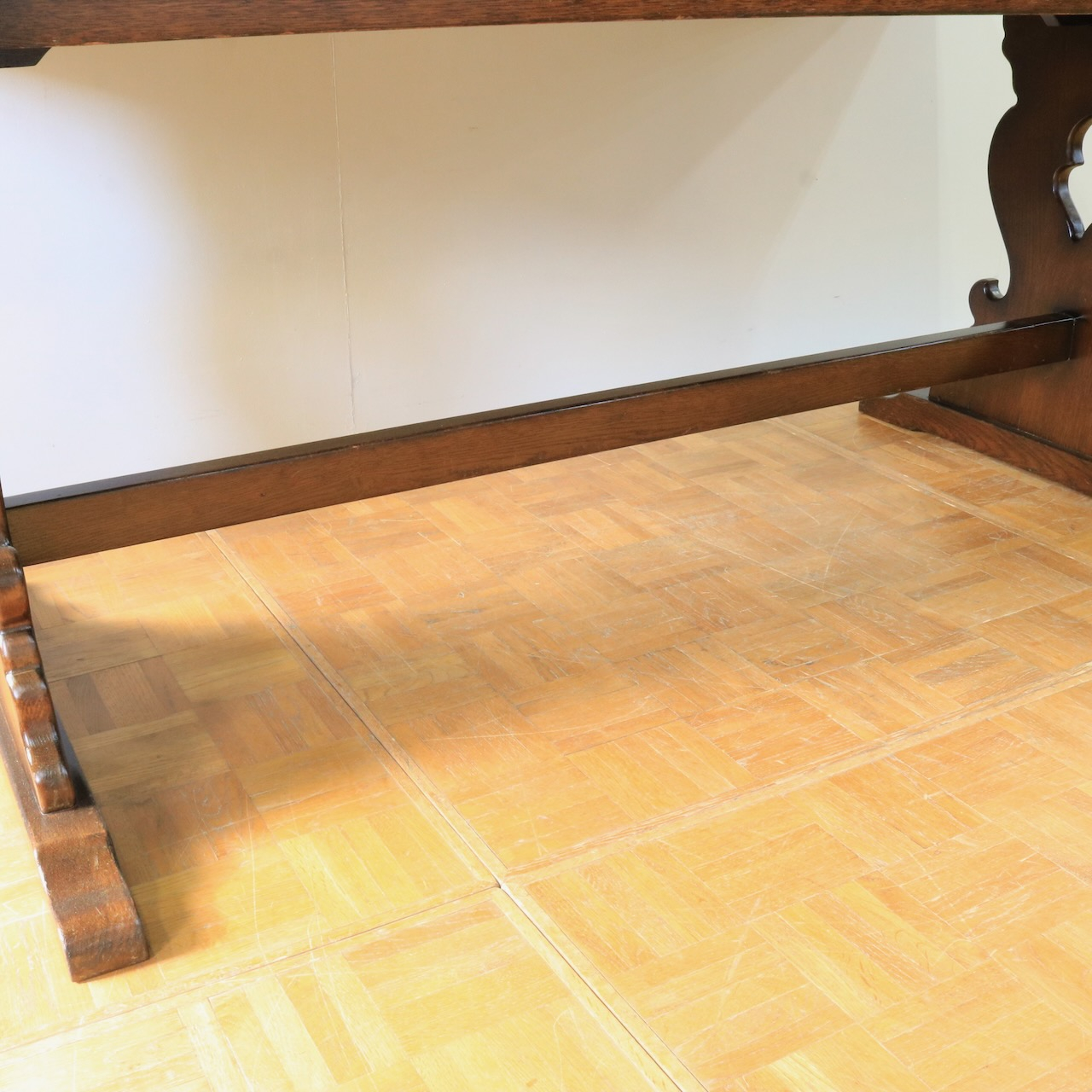 ドローリーフテーブル