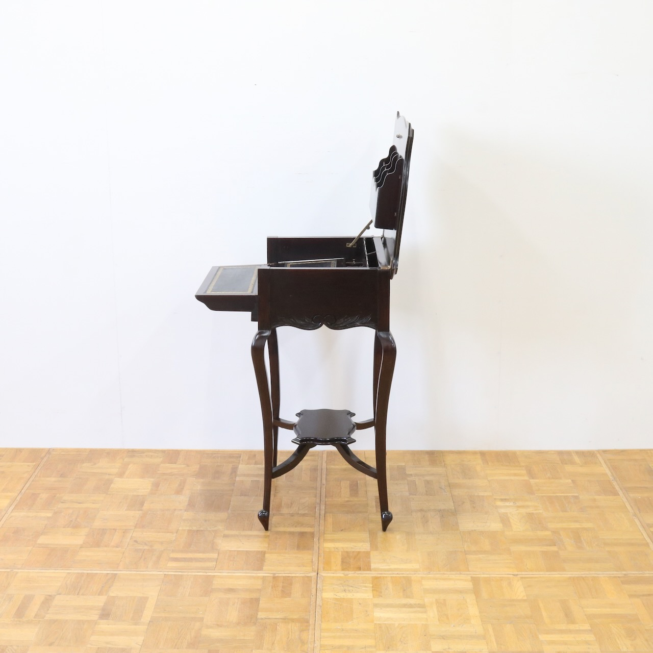 ライティングデスク