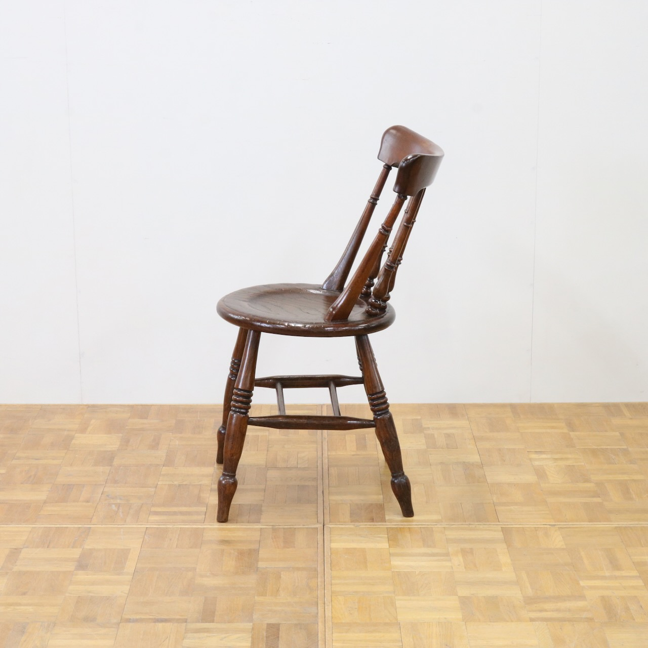 キッチンチェアー