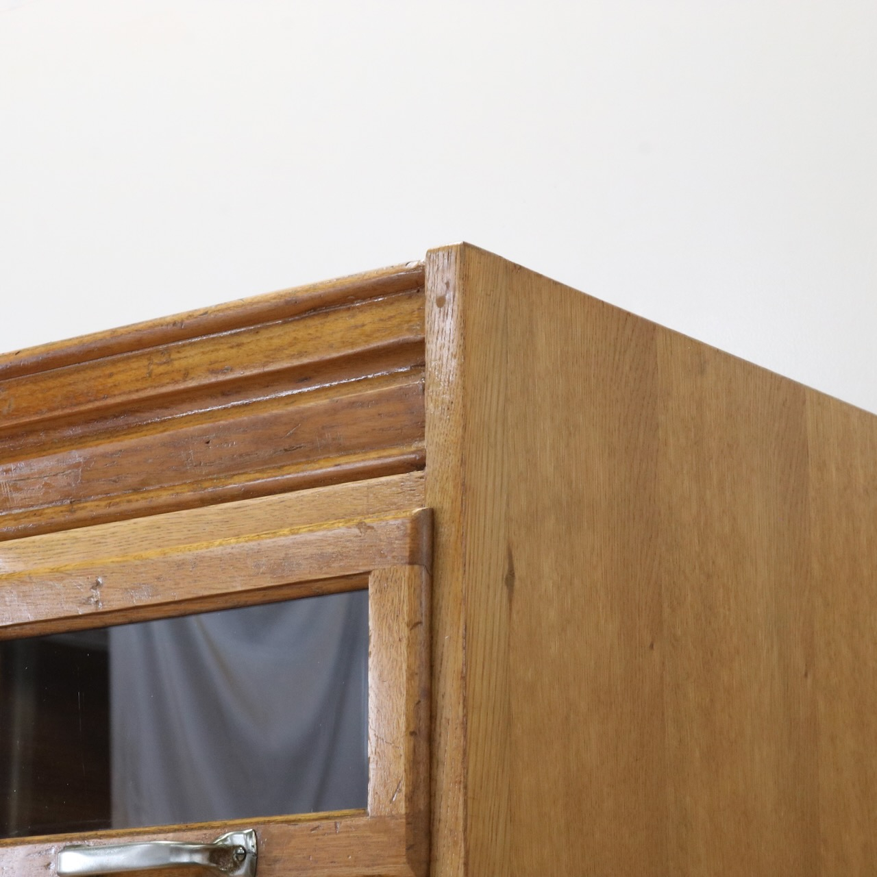 シャツキャビネット