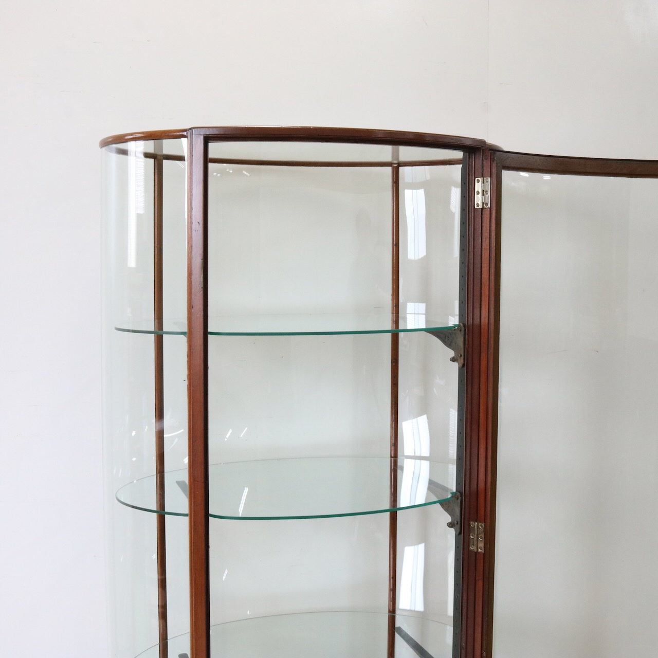 ショップキャビネット