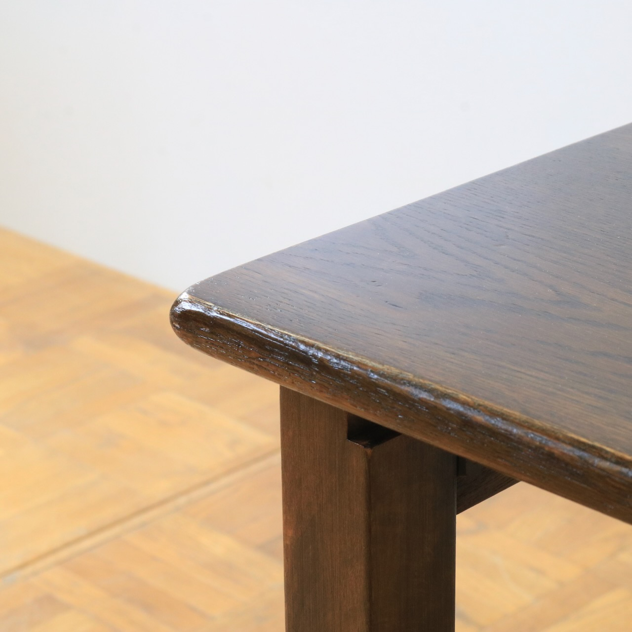 ネストテーブル