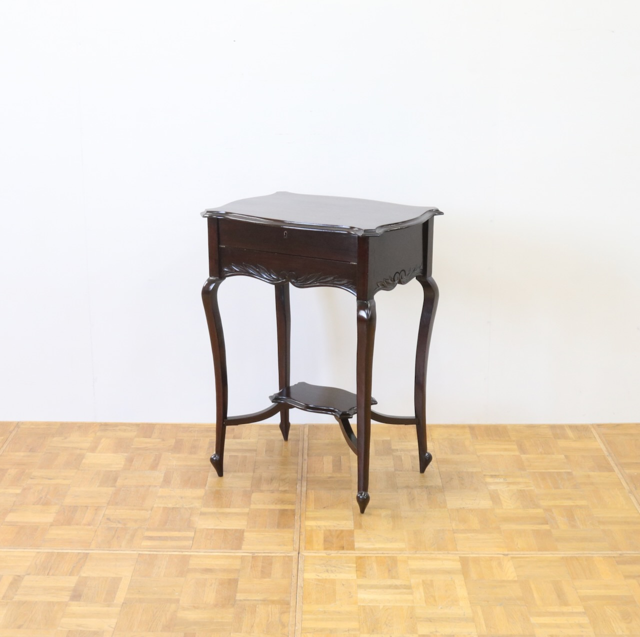 ライティングデスク