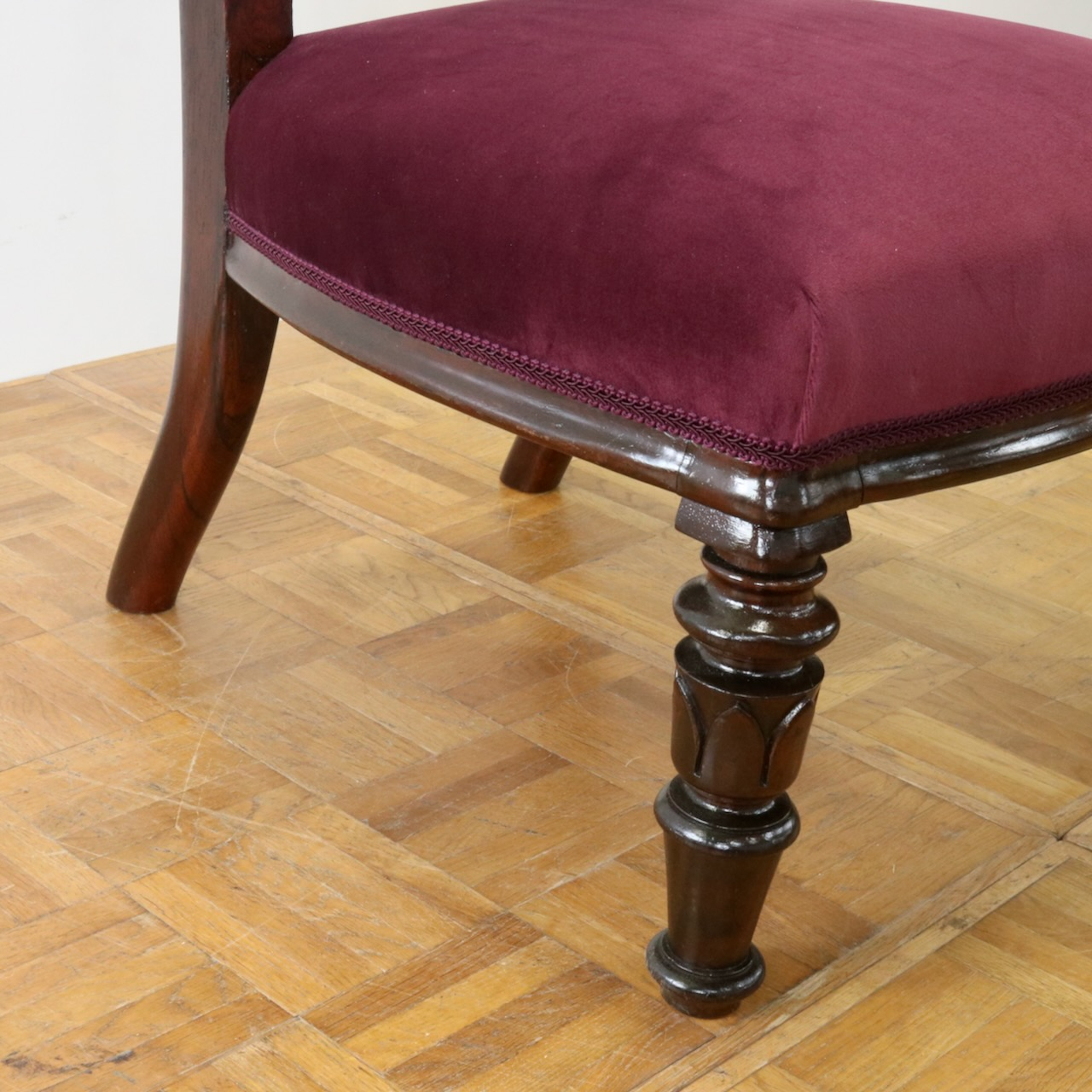 ナーシングチェアー