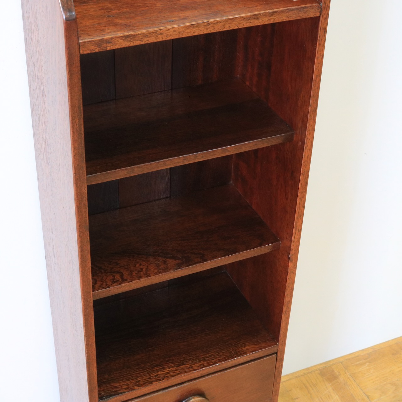 ブックシェルフ