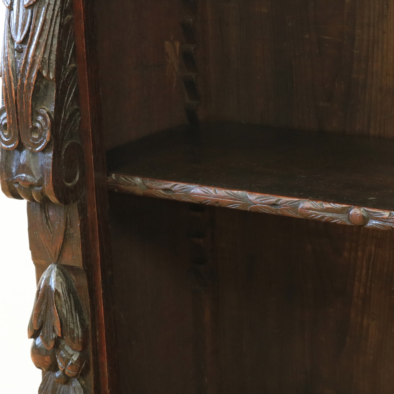 ブックシェルフ