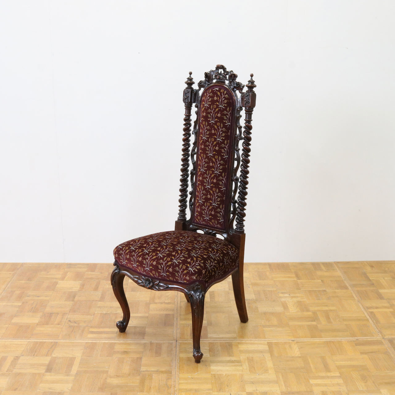 ナーシングチェアー